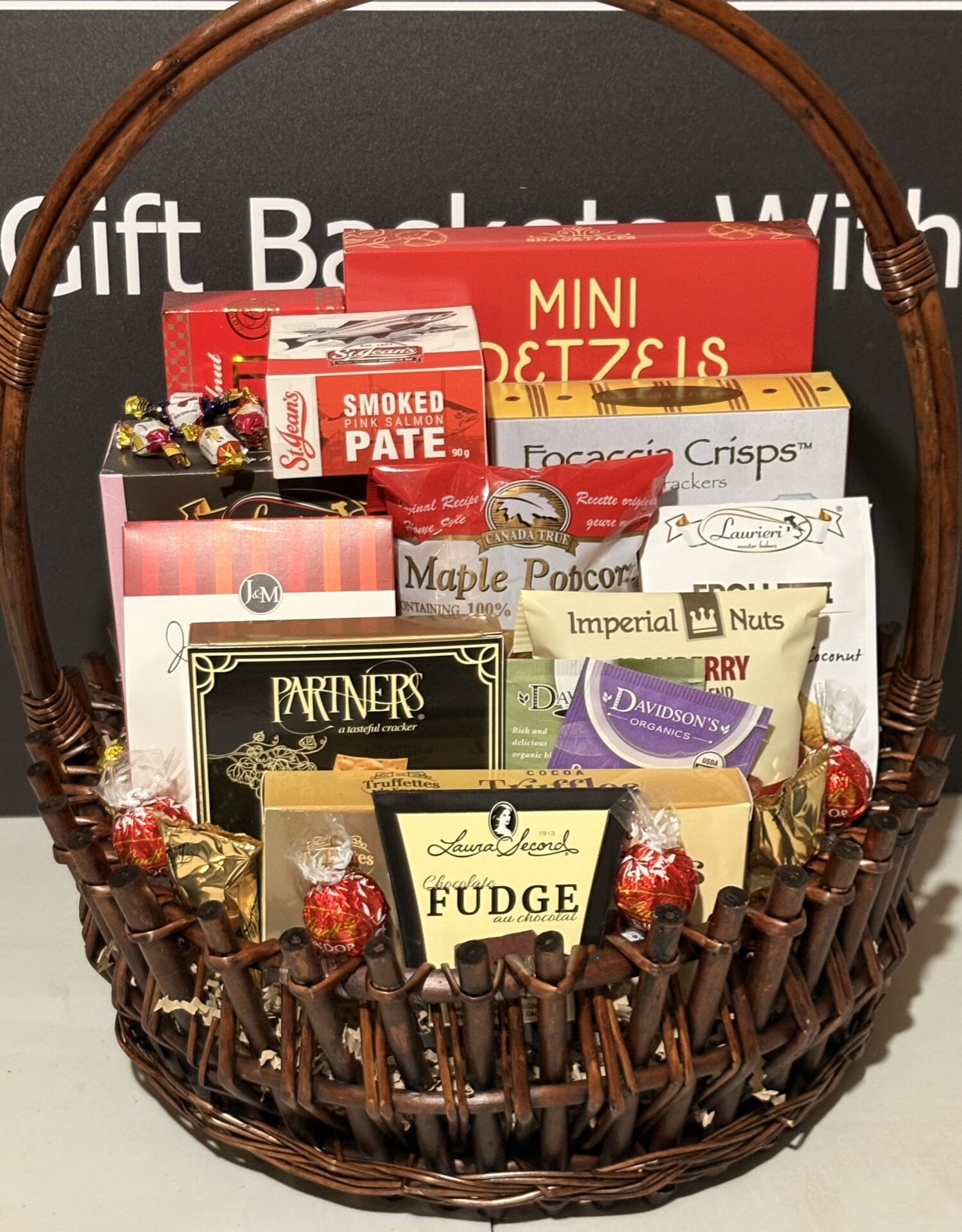 Popcorn basket